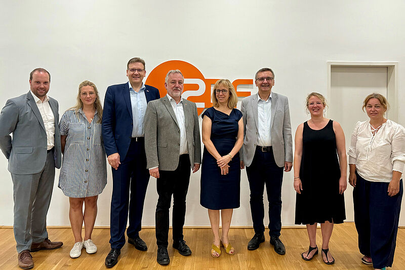 Delegation des BdV mit BdV-Präsident Dr. Bernd ...