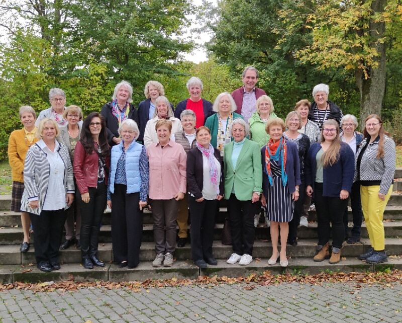Die Teilnehmer der Bundesfrauentagung in Bad ...