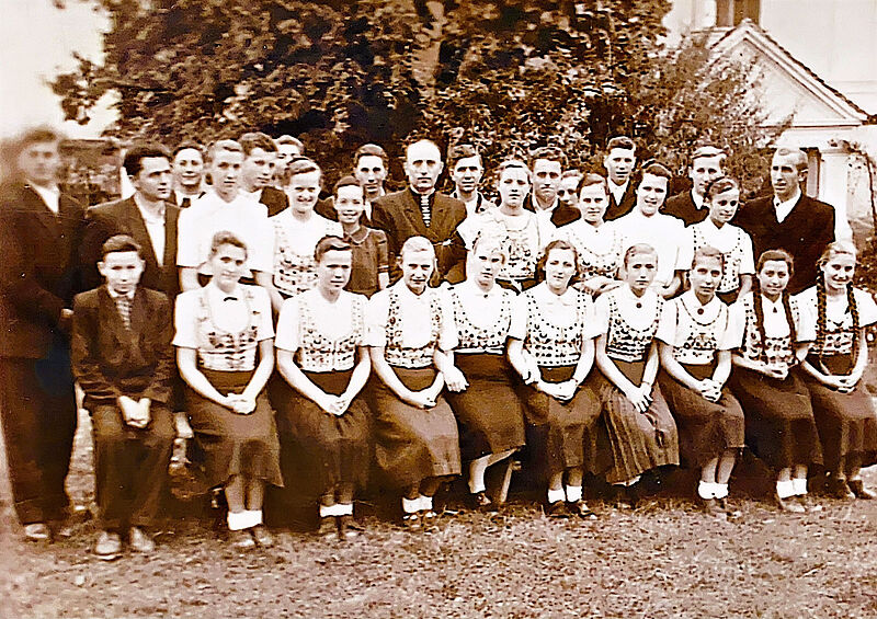 Ernst Helmut Chrestel (Mitte) 1957 mit ...