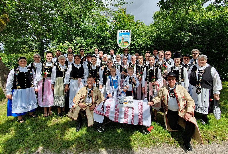 Denndorfer Trachtengruppe in Dinkelsbhl. Foto: ...