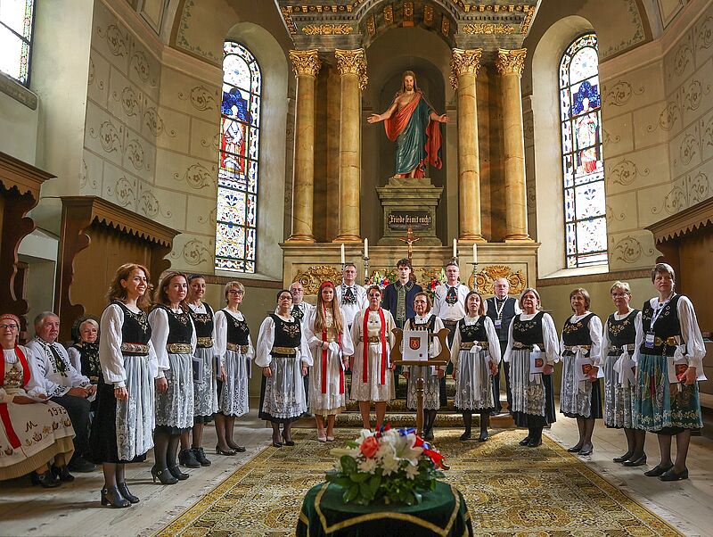 Der Kirchenchor aus Honigberg gestaltete den ...