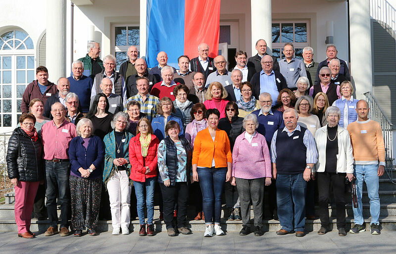 Die Genealogieseminar-Teilnehmer vor dem ...