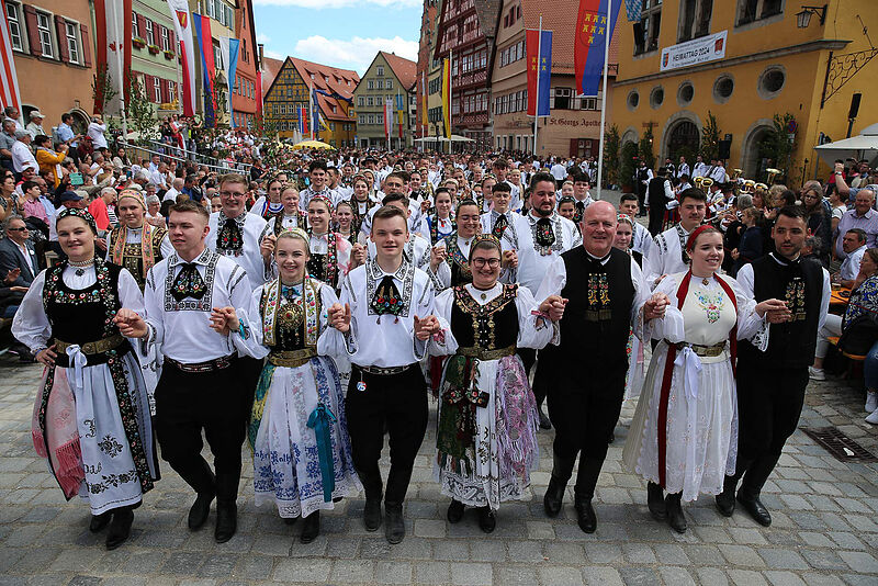 Hunderte junge Leute machten bei der SJD ...