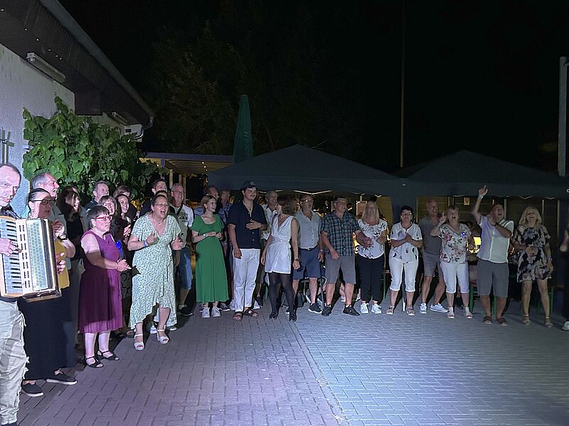 Open-Air-Singabend des Landesverbands Hessen in ...