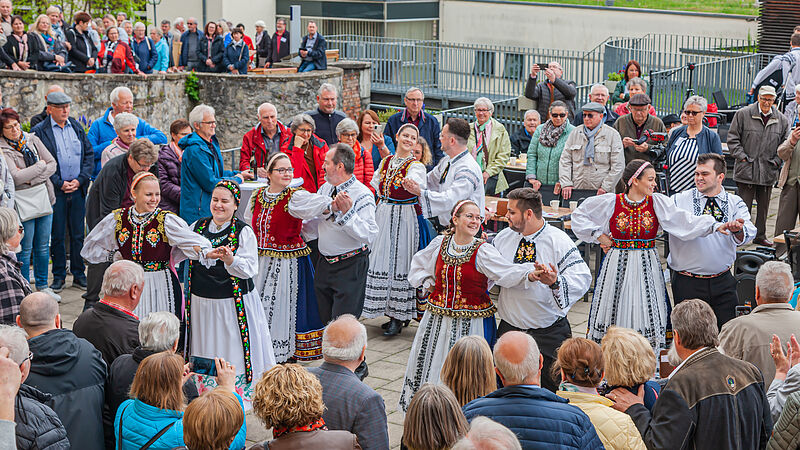 Siebenbrgisch-Schsische Tanzgruppe aus Nrnberg ...
