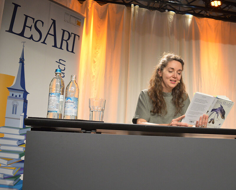 Iris Wolff liest bei der LesArt Schwabach aus ...