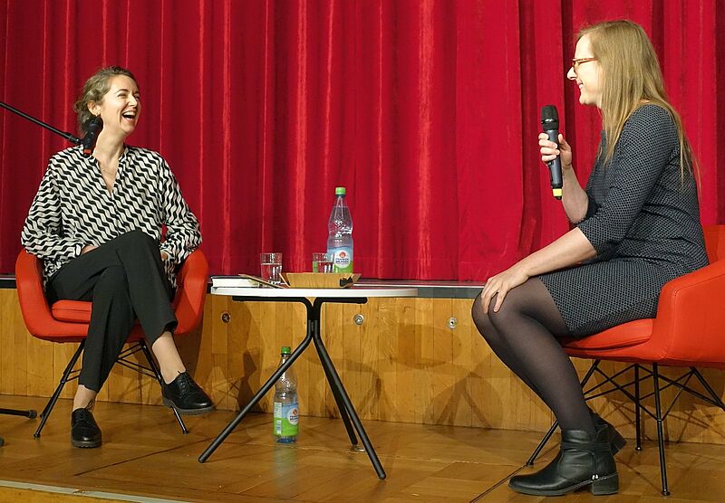 Berauschender Dialog: Iris Wolff (links) und ...