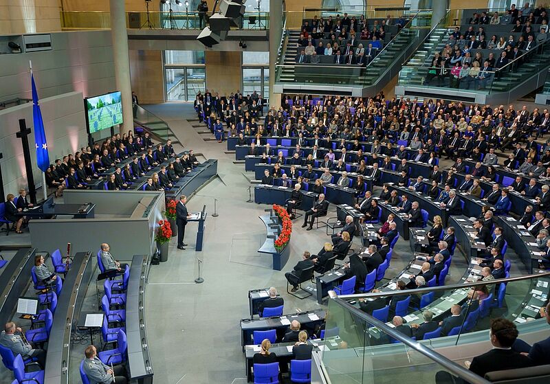 Zentrale Gedenkstunde zum Volkstrauertag 2024 im ...