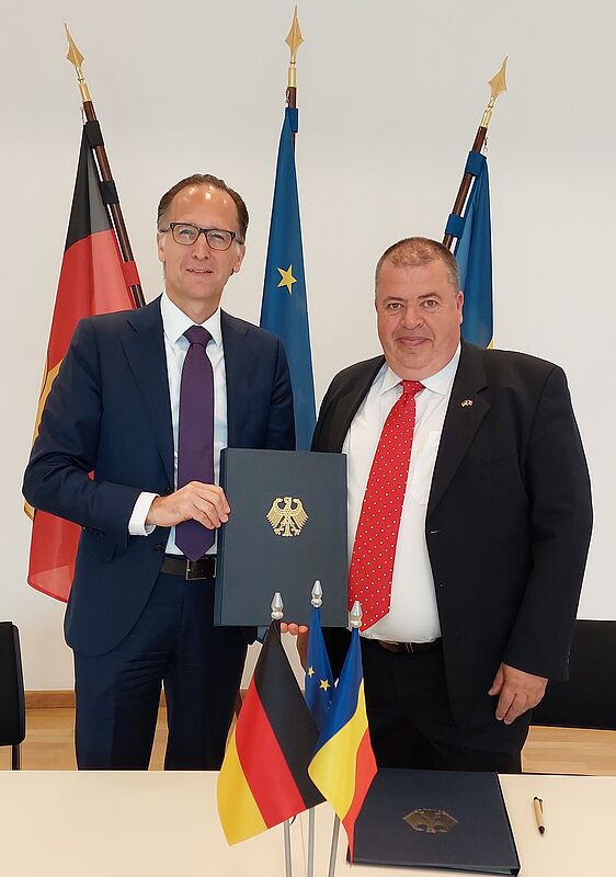 Die Bundesrepublik Deutschland fördert die ...
