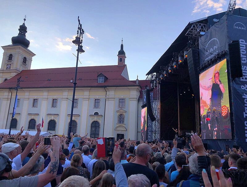 „Guten Abend, Hermannstadt!“ Pünktlich zur Blauen ...