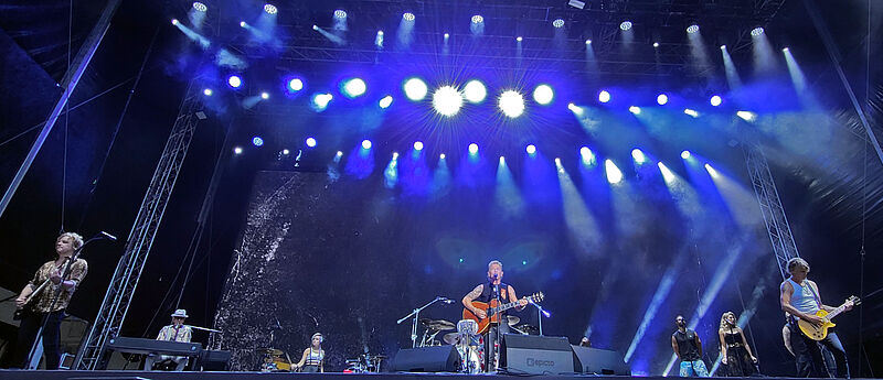 Peter Maffay und Band auf dem Großen Ring in ...