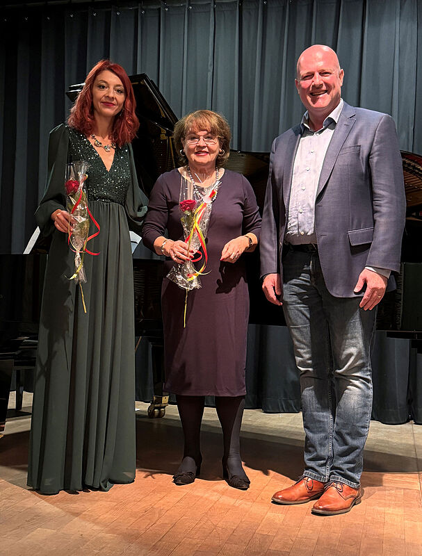 Die Knstlerinnen Ramona Munteanu und Dagmar ...