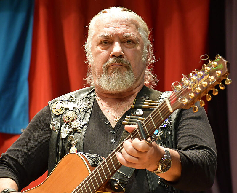 Nicu Covaci bei einem Konzert in Stuttgart, 2019. ...