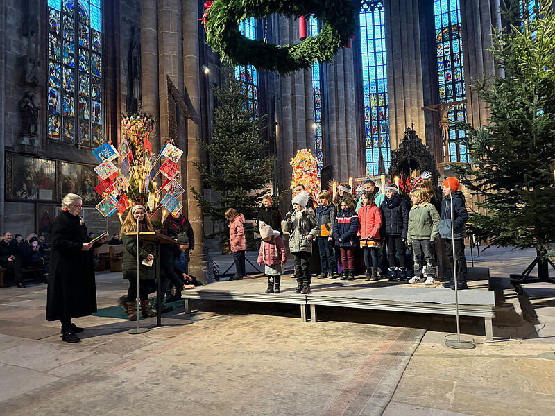 Weihnachtsgottesdienst in St. Sebald mit Kindern ...