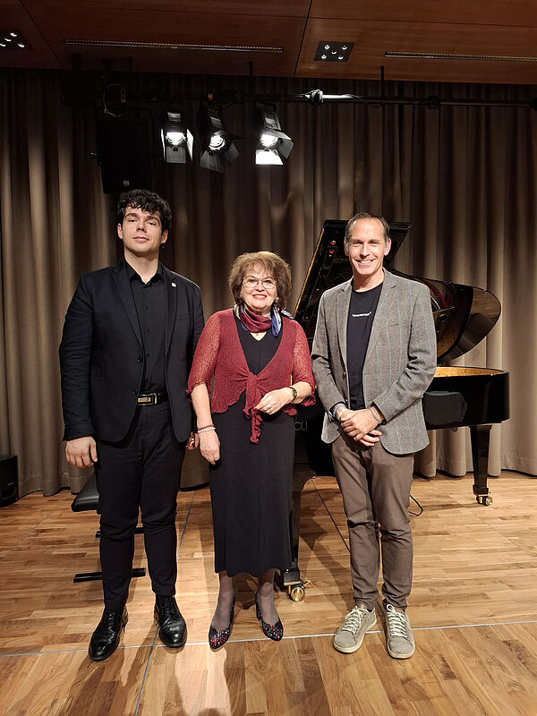 Lesung mit Dagmar Dusil (Mitte), Benjamin ...