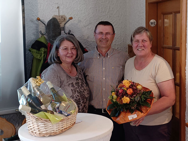 Kreisvorsitzende Inge Erika Roth, Referent Prof. ...