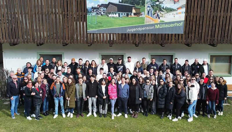 Teilnehmer der SJD-Skifreitzeit in Saalbach ...