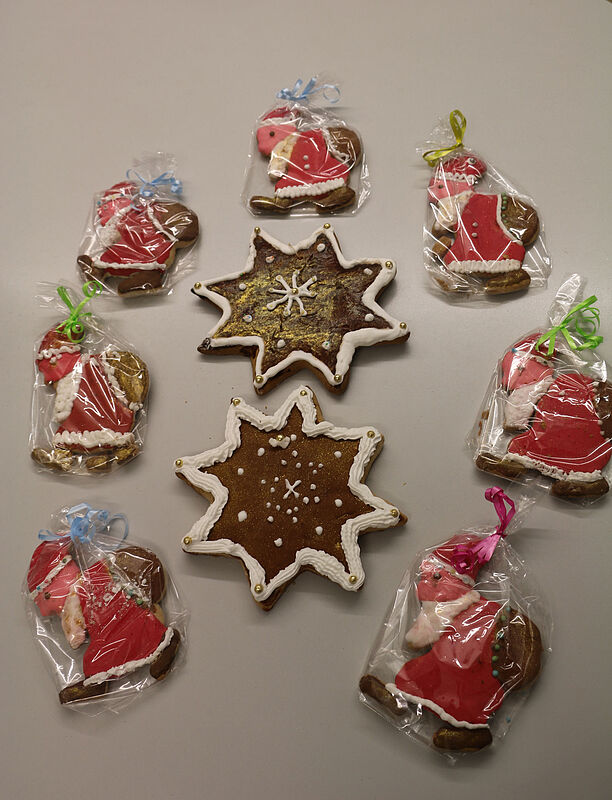 Weihnachtliches Gebck von Christine Schell in ...
