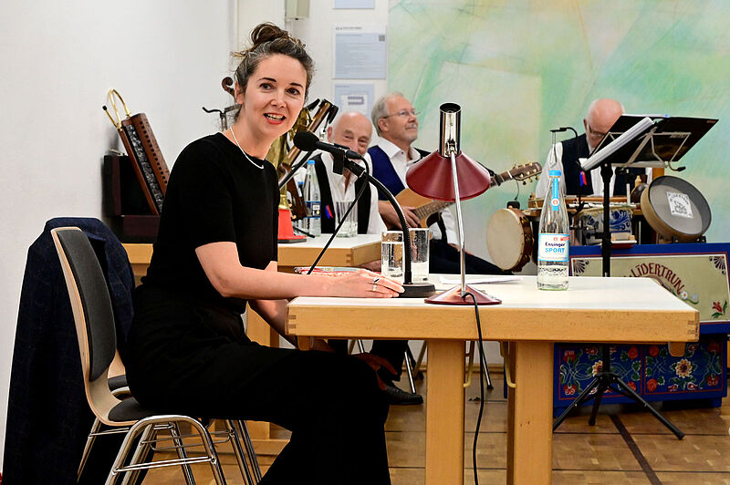 Iris Wolff whrend der Lesung im Stuttgarter Haus ...