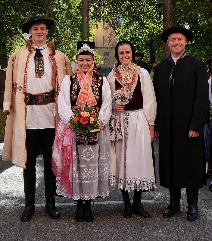 Die zwei Brautpaare, das schsische und das ...