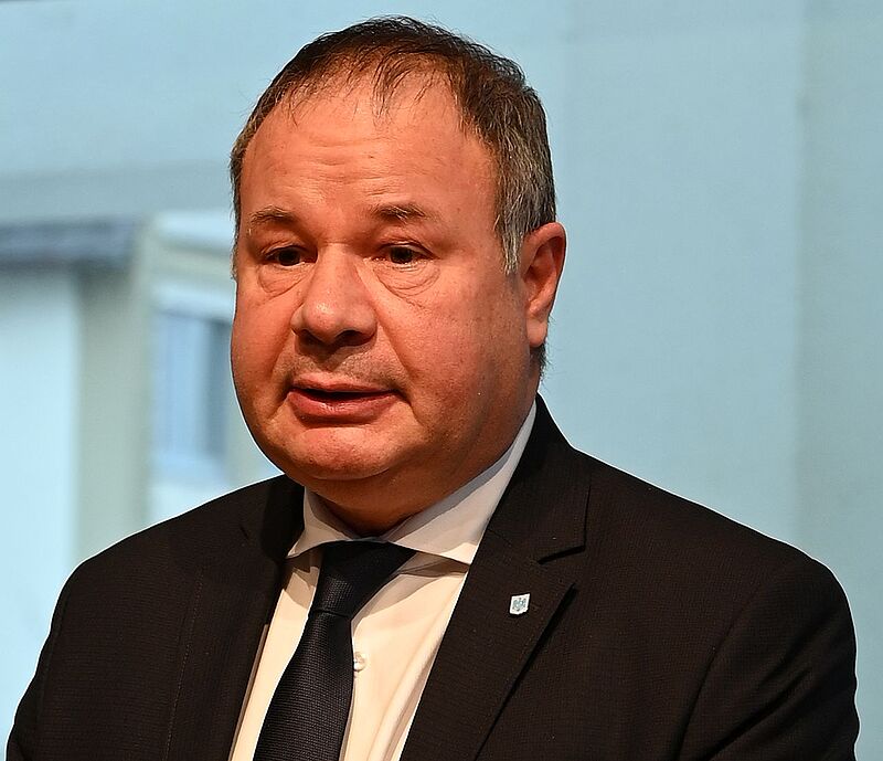 Dr. Vlad Vasiliu, Generalkonsul von Rumnien in ...