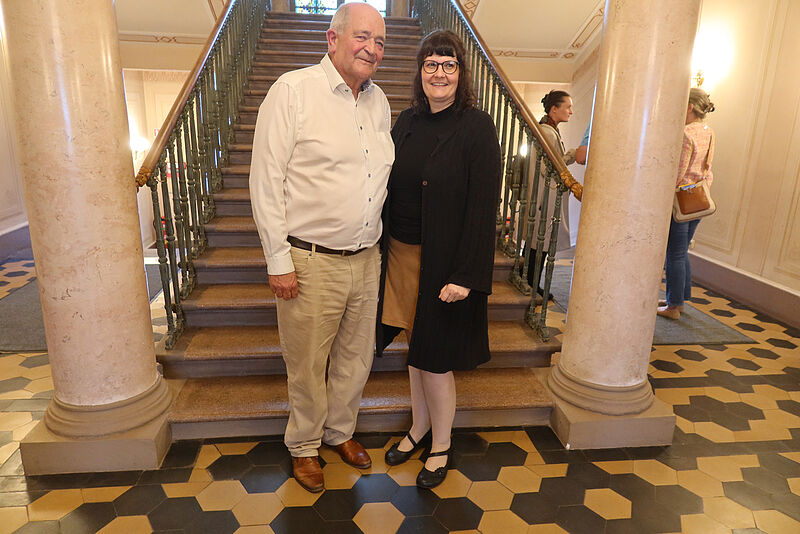 Dr. Konrad Gndisch und die stellvertretende ...