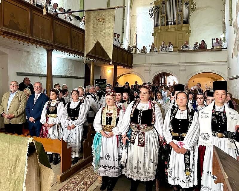 Ein besonderer Sonntagsgottesdienst in ...