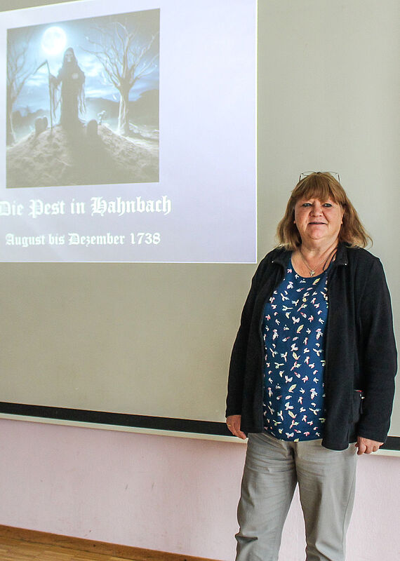 Rosita Weigand-Gunesch während ihres Vortrages ...