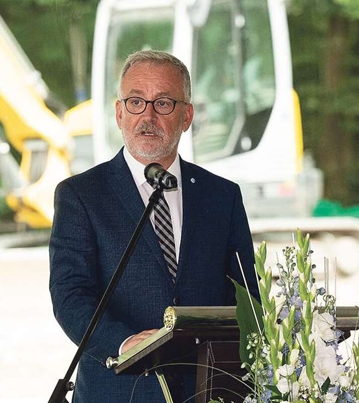Bundesaussiedlerbeauftragter Dr. Bernd Fabritius ...