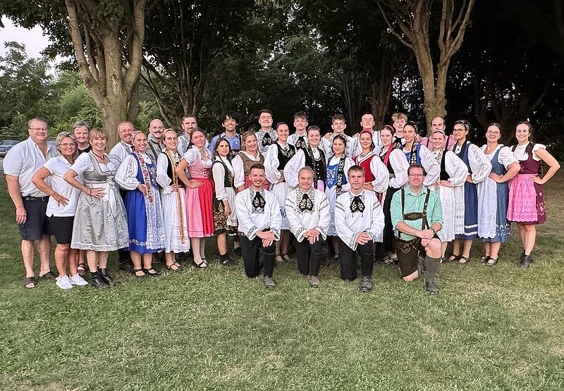 Saxonia Dancers gemeinsam mit den Herzis nach dem ...