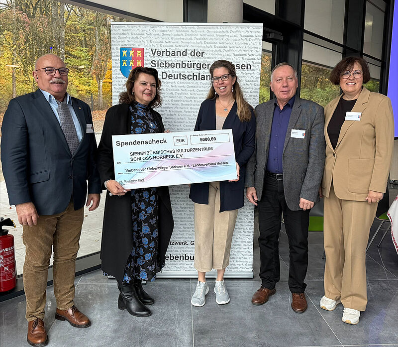 Scheckübergabe des Landesverbandes Hessen an den ...