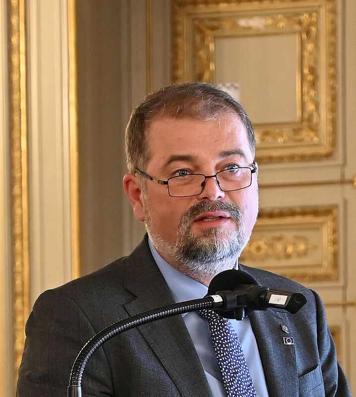 Thomas &#350;indilariu ...