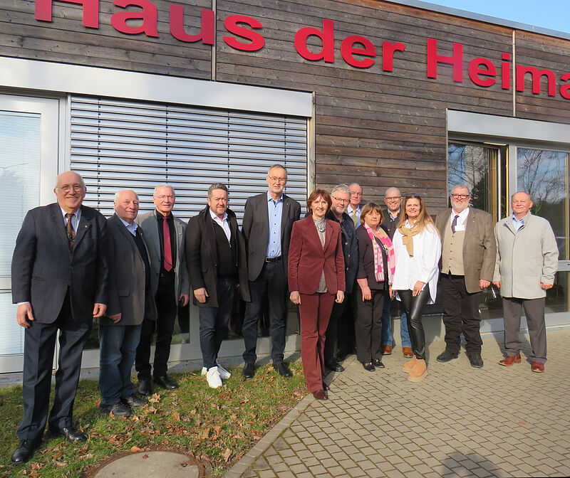Auf dem Bild: die anwesenden Teilnehmer der ...
