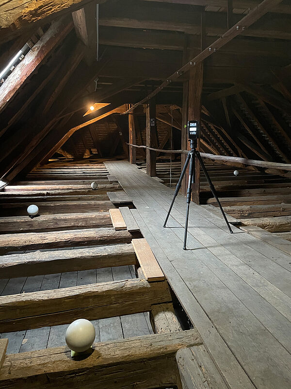 Erfassung des Dachstuhls mittels Laserscannings ...