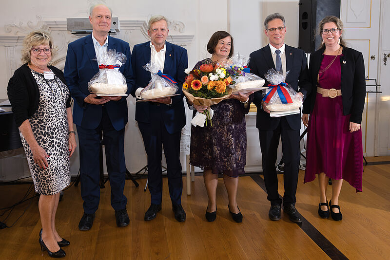 Im Rahmen der feierlichen Veranstaltung wurden ...