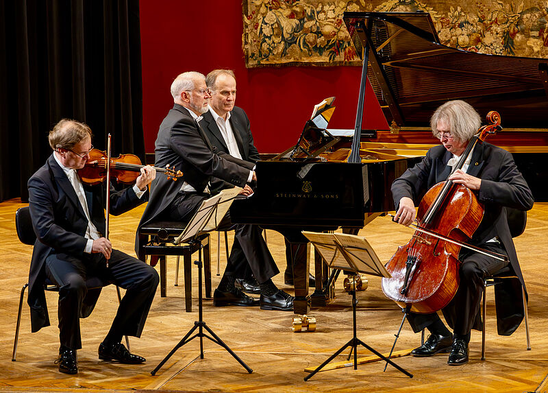Das Münchner Klaviertrio bot mit seinem ...