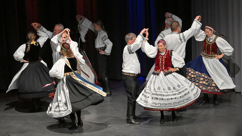 Tanzgruppe Wels beim Friedensfest „250 Jahre ...