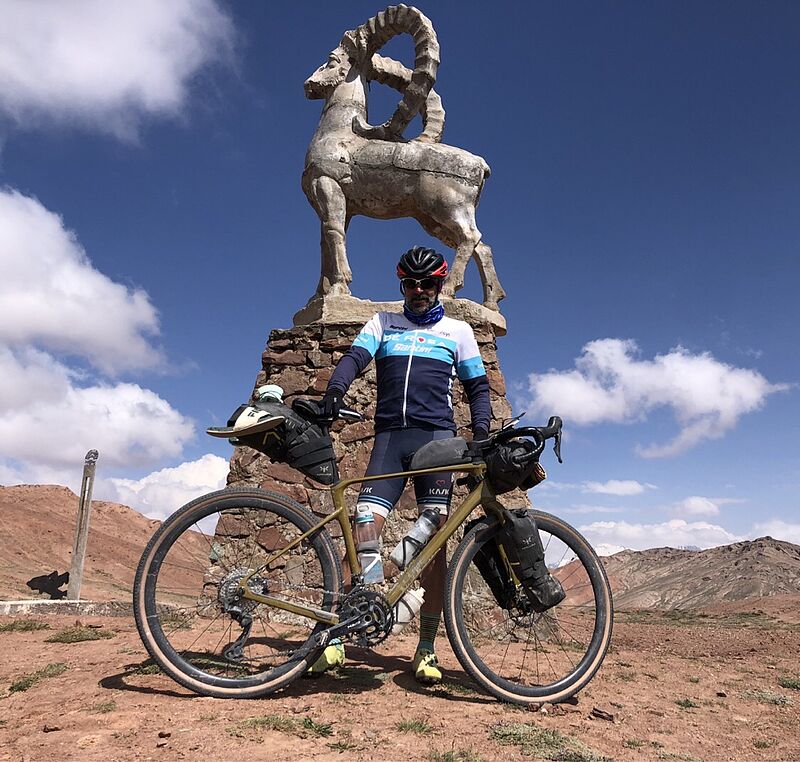 Uwe Theil am Kyzyl-Art-Pass (Grenze Kirgisistan) ...