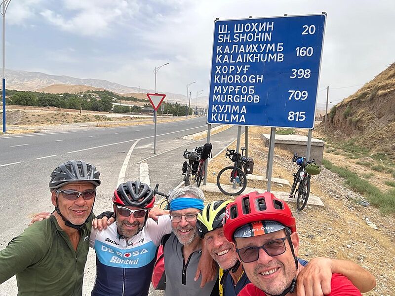 Strae ins Panj-Tal. ...