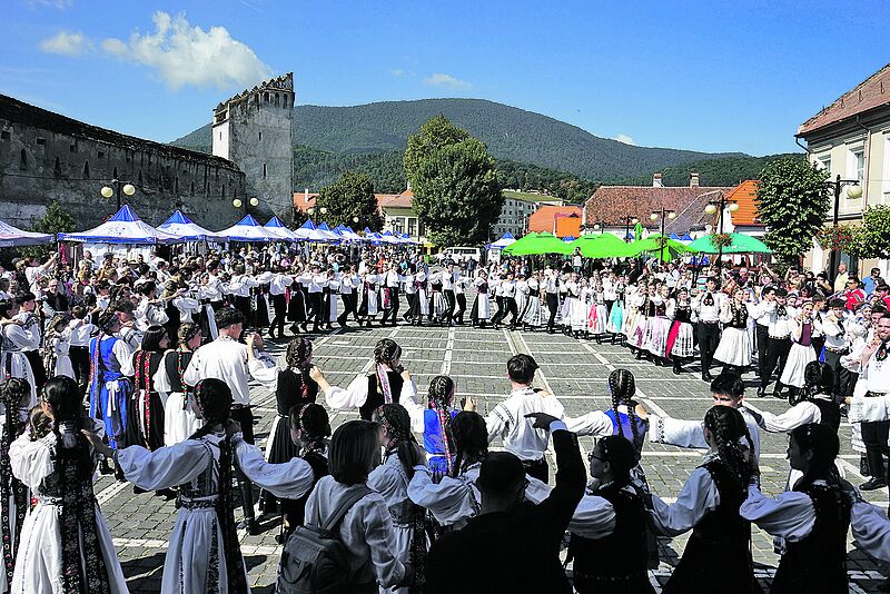 Sachsentreffen in Zeiden: Aufmarsch der ...