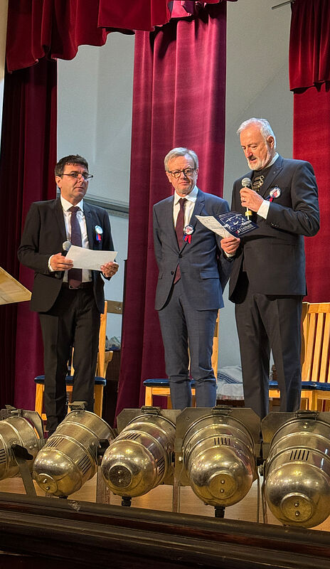 Verleihung der Honterusmedaille an Dr. Harald ...
