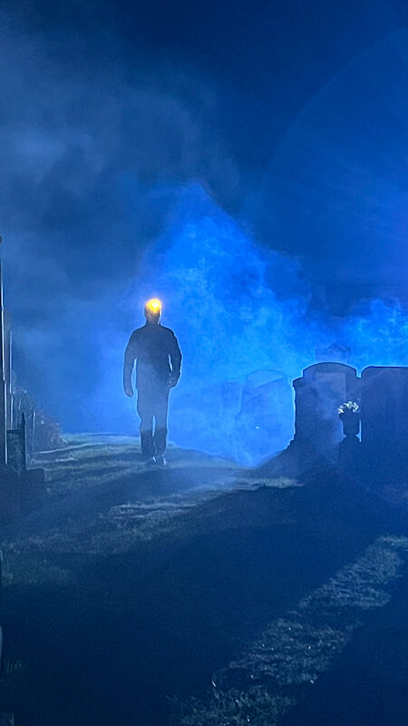 Nachts auf dem Friedhof von Urwegen: Kein ...