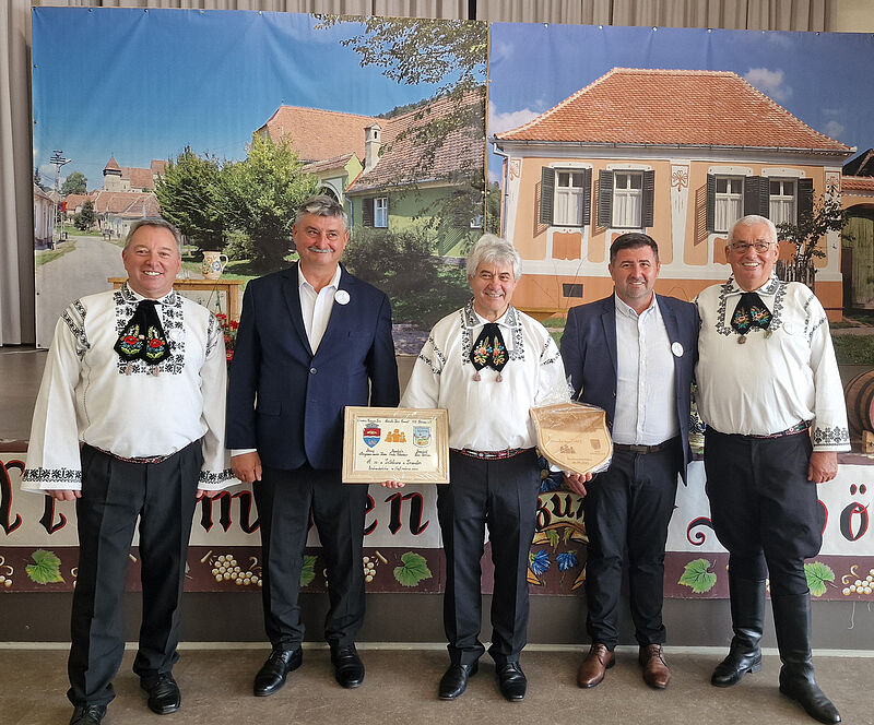 Ehrengste aus Schnau: Brgermeister Florin ...