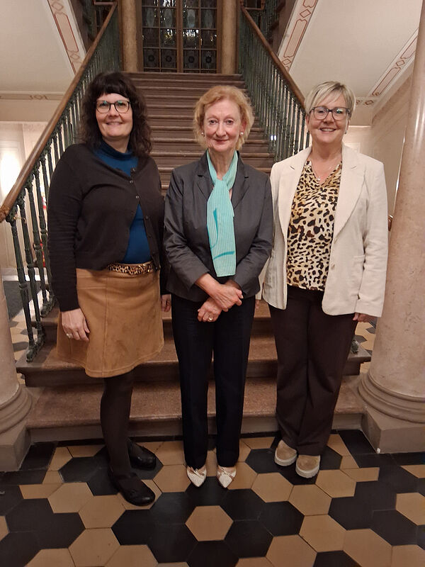 Im Schramberger Stadtmuseum, von links: Annette ...