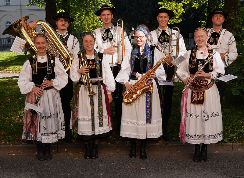 Musiker von „offbeat“ beim Trachten- und ...
