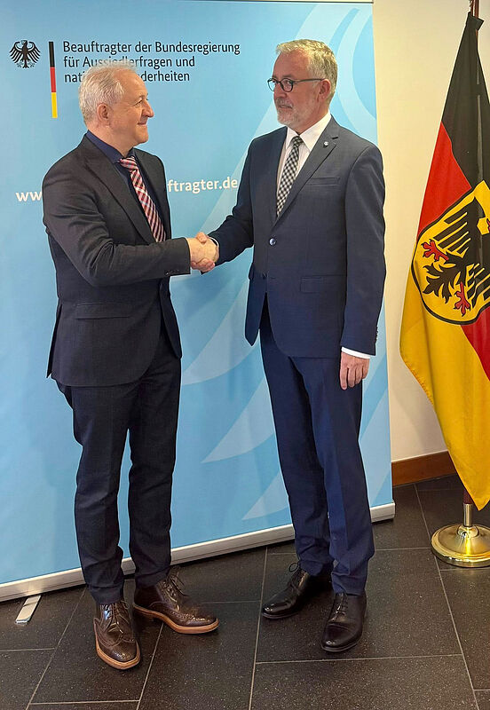 Bundesaussiedlerbeauftragter Dr. Bernd Fabritius ...