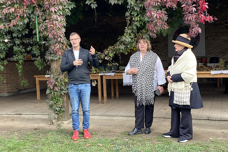 Der Geschftsfhrer der Stiftung Kirchenburgen, ...