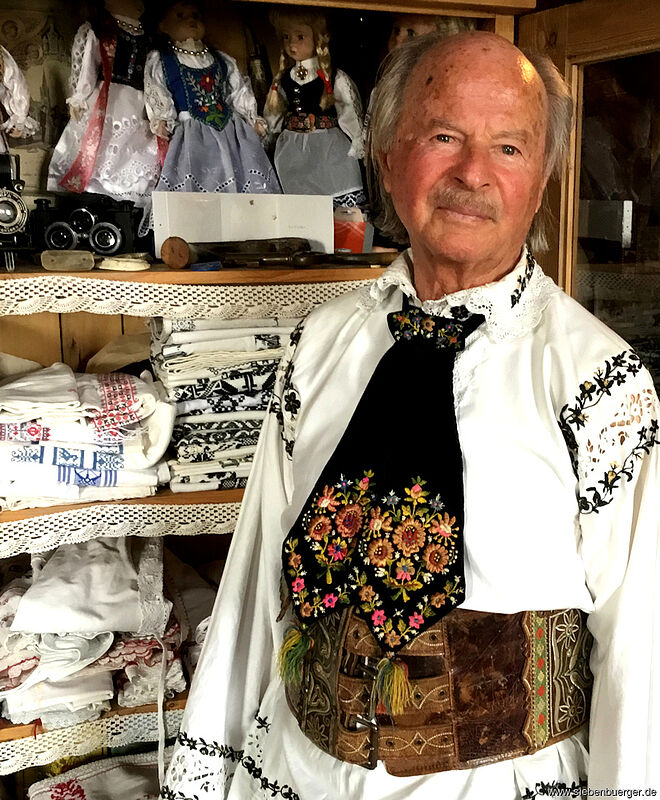 Gerhard Rill empf�ngt uns im April 2019 in einer ...