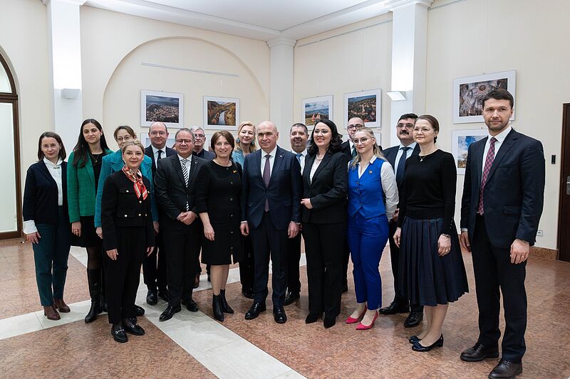 Treffen mit Vertretern der rum�nischen Diaspora ...