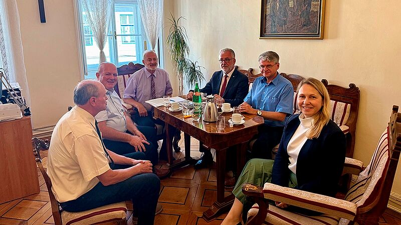 Gespr�chsteilnehmer in Hermannstadt, von links: ...